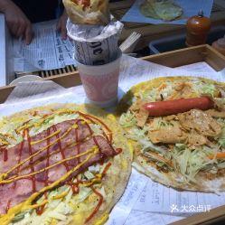 蚌埠的网红卷饼,街头小吃新宠，一口咬下满口香